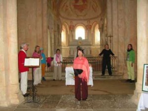 chanter en église romane